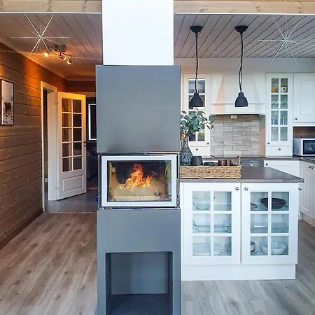 4 Bedroom Lovely In Hébergement de vacances