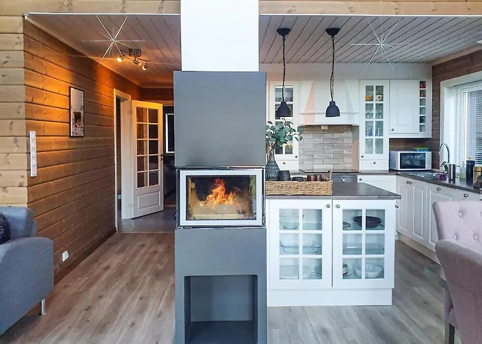4 Bedroom Lovely In Semesterbostad